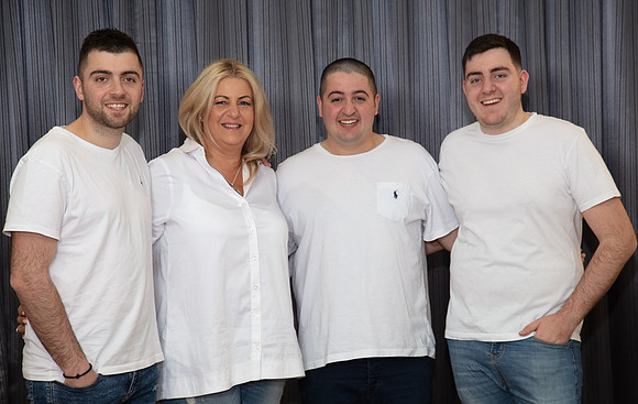 SIMMONDS_Gravias_Family-5932-preview