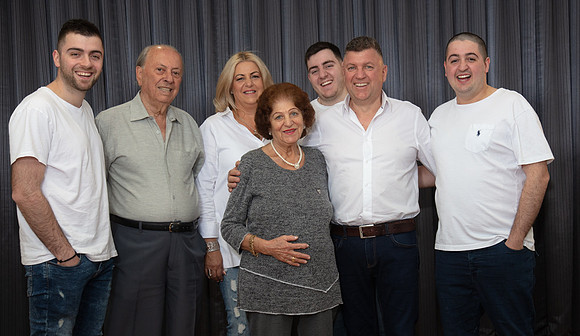 SIMMONDS_Gravias_Family-5928-preview